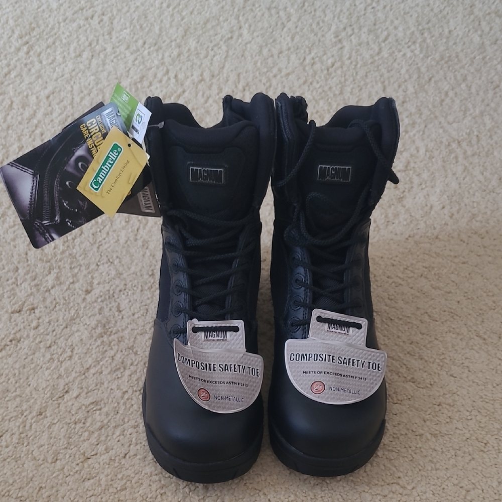 NWT Mens Size 9.5 Wide Fit Magnum Stealth Force Black Boots with Safety Toe